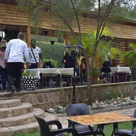 Acacia Hotel Mbarara Nyamitanga Екстер'єр фото