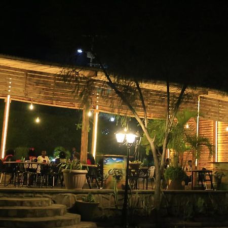 Acacia Hotel Mbarara Nyamitanga Екстер'єр фото