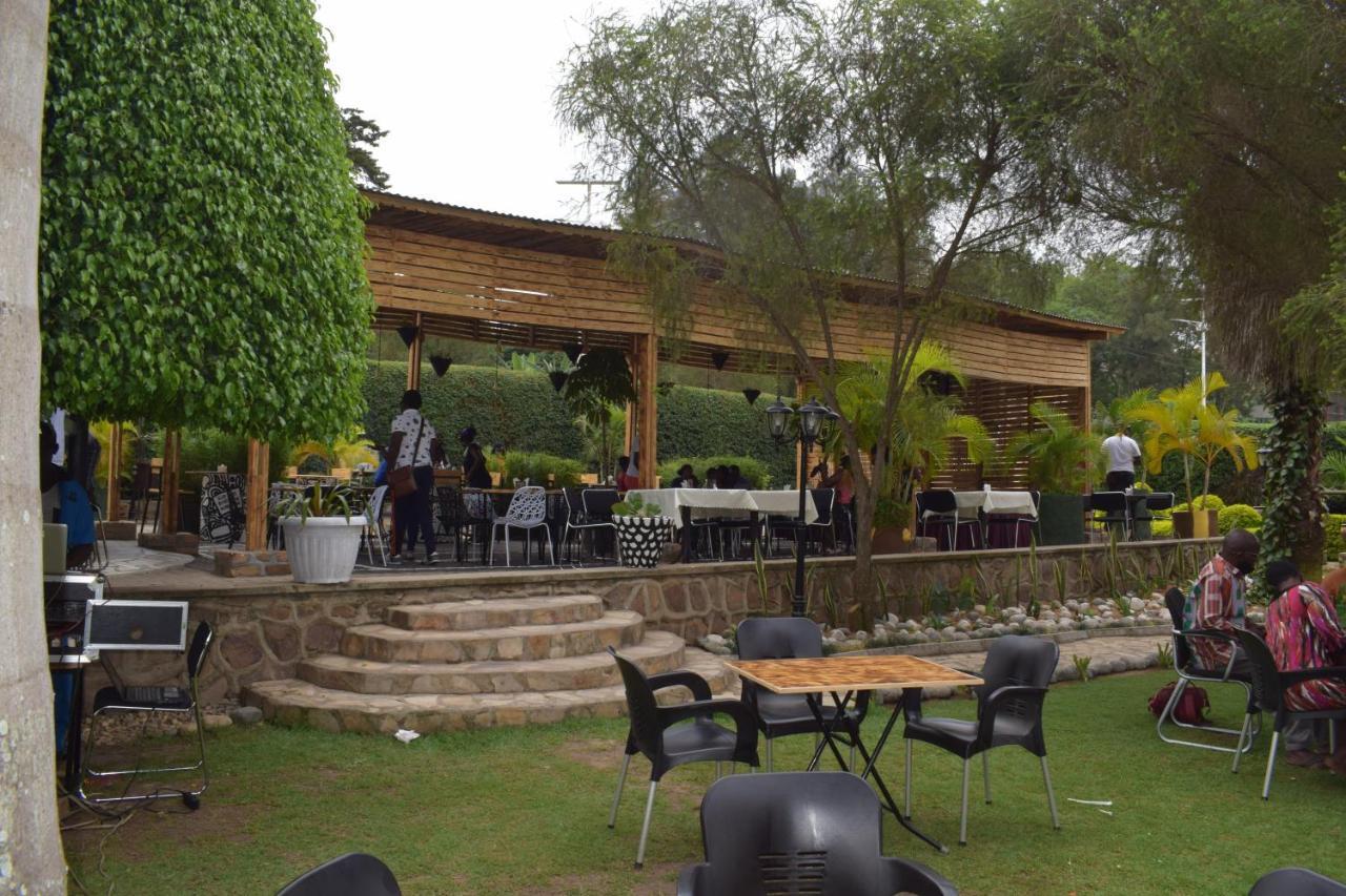 Acacia Hotel Mbarara Nyamitanga Екстер'єр фото
