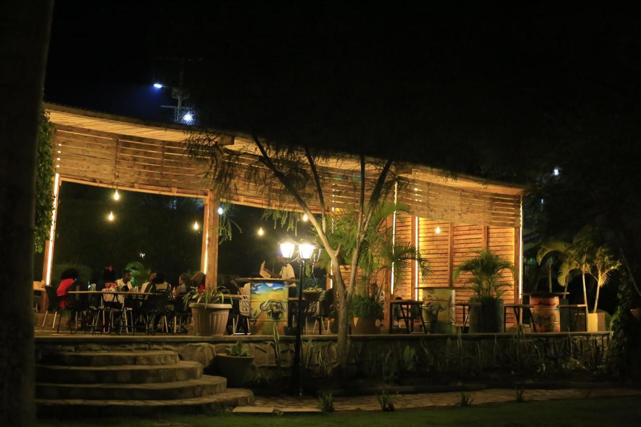 Acacia Hotel Mbarara Nyamitanga Екстер'єр фото